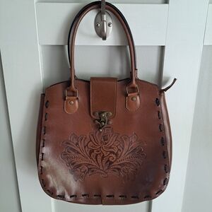 Elegant Brown Leather Handbag